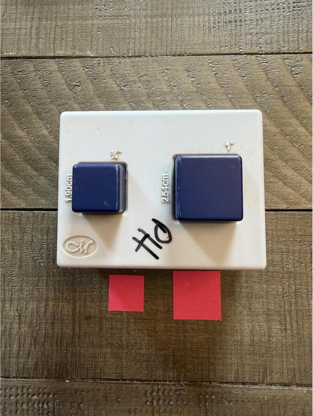 Creative Memories 3/4 inch & 1 inch square shape punch